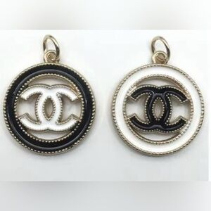 CHANEL Zipper Pull